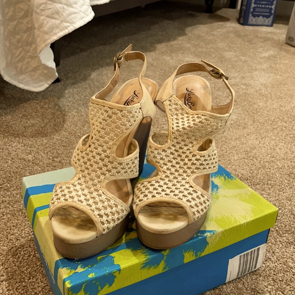 Lucky Brand Platform Sandal! Super cute!!! Make an offer ❣️